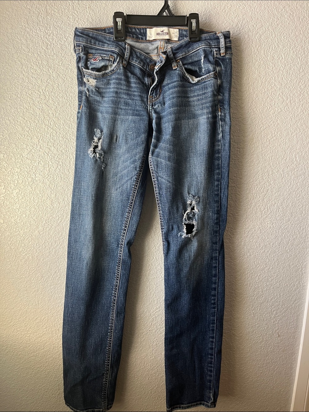 Hollister Women's Skinny Ripped Jeans - Medium Blue Wash